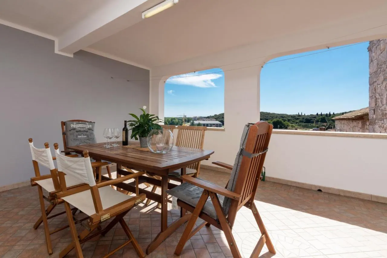 Luxury 3 Bedroom Apartment Vrsar Croatia
