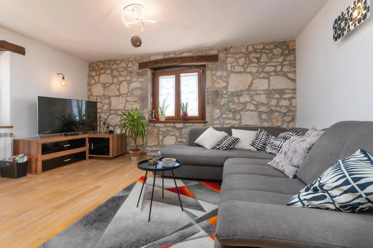 Luxury 3 Bedroom Apartment Vrsar 0*,