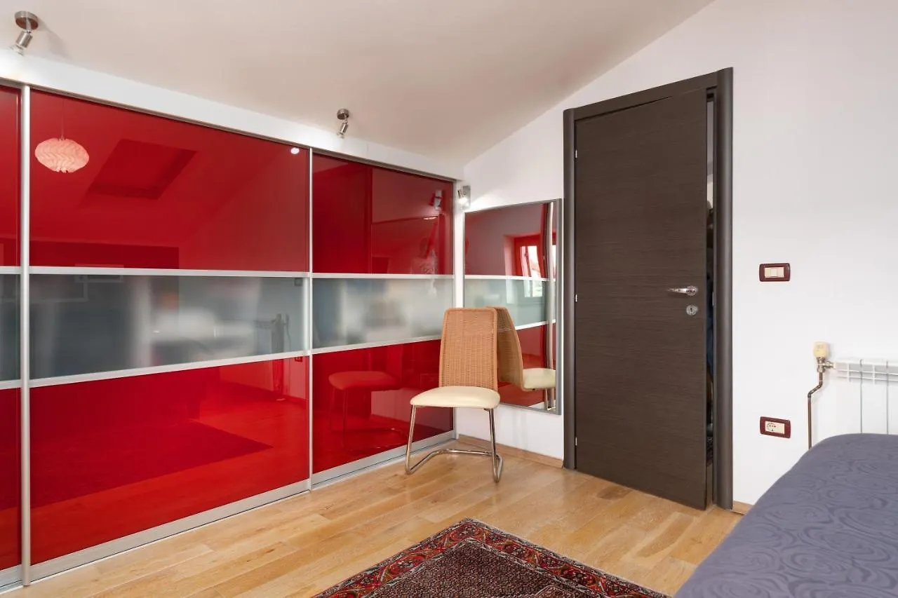 Luxury 3 Bedroom Apartment Vrsar