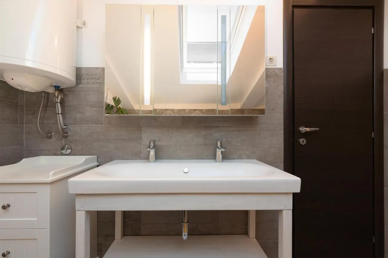 Luxury 3 Bedroom Apartment Vrsar Kroatien