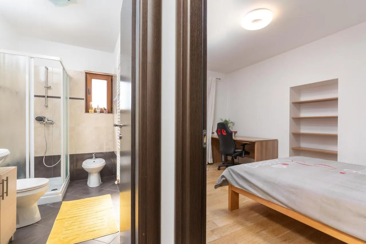 Luxury 3 Bedroom Apartment Vrsar