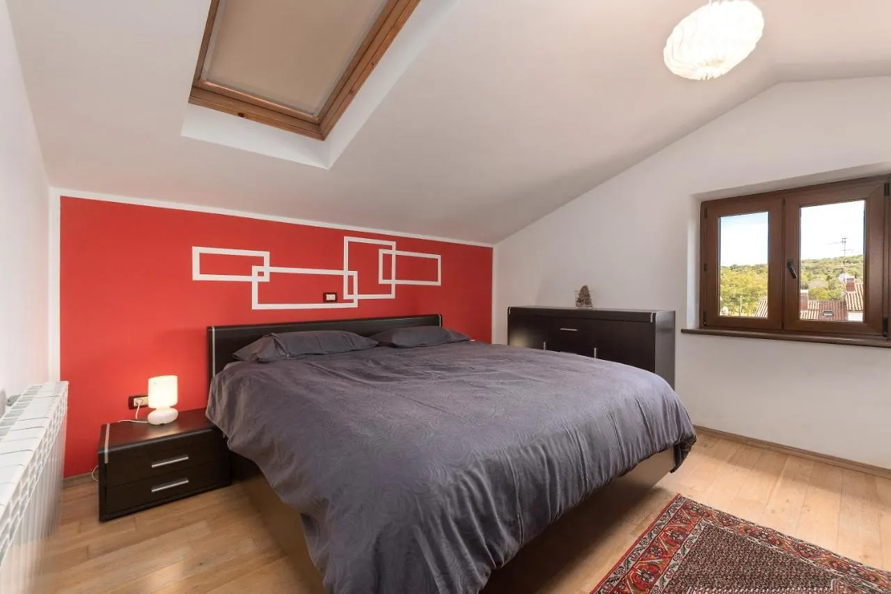 Luxury 3 Bedroom Apartment Vrsar